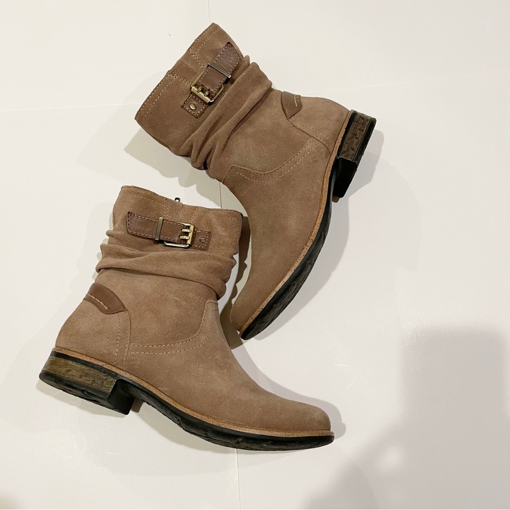 Earth Taupe bootie